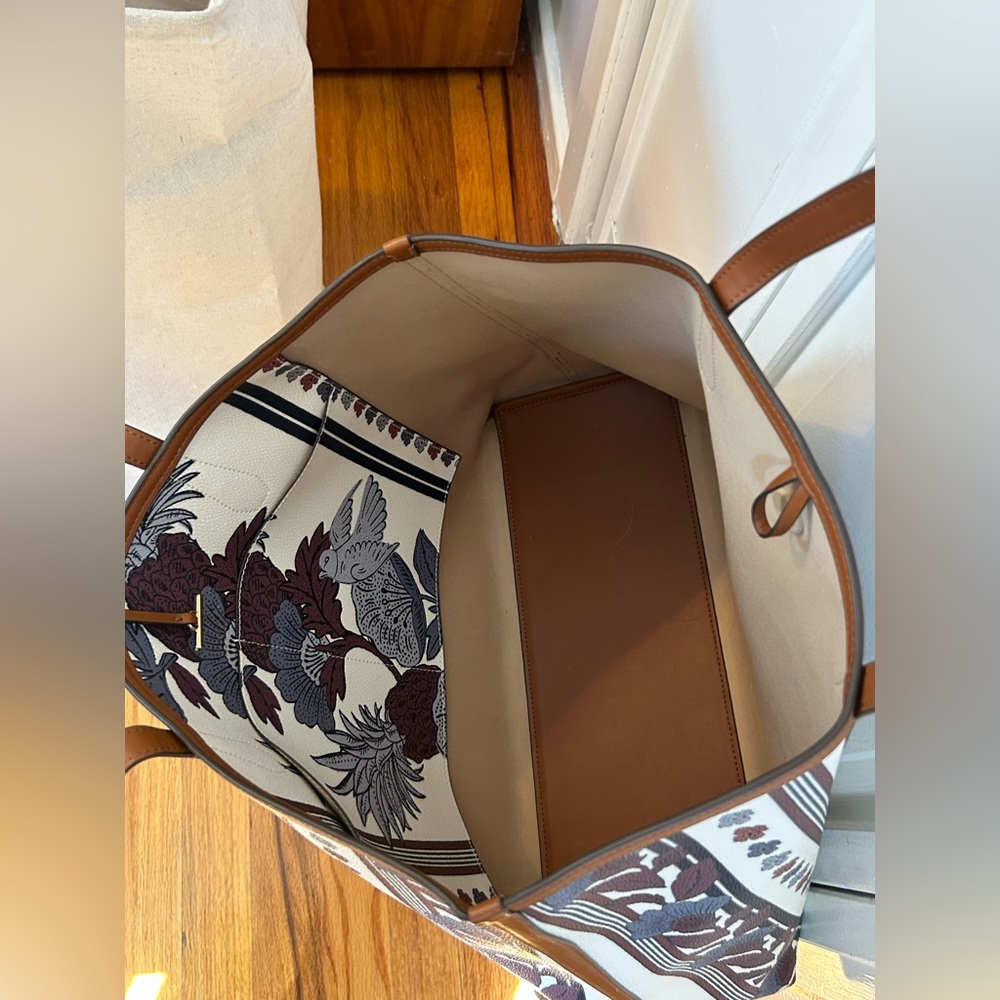 Tory Burch Floral Tote - Picture 4 of 5